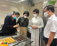 Hà Nội tăng cường kiểm tra chất lượng bánh Trung thu tại các khách sạn